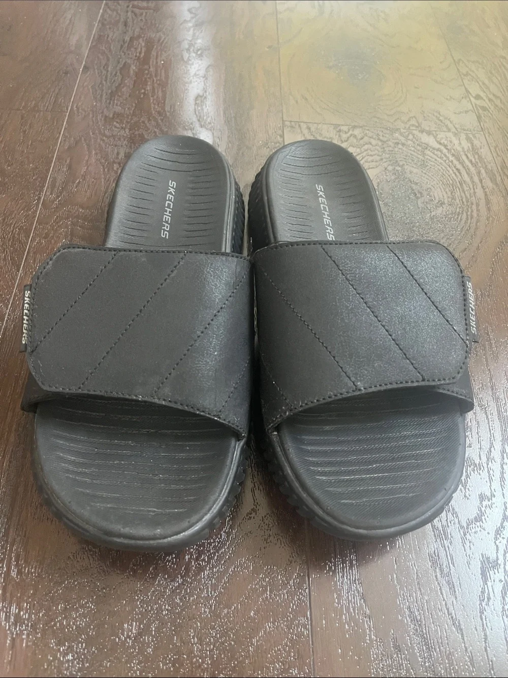 Sketchers Elite Flex Trevera slide sandals Size 9